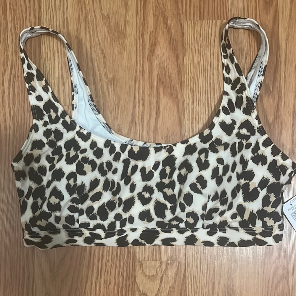 Old Navy bathing suit top size Medium